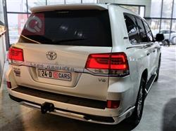 تۆیۆتا لاند کروزەر